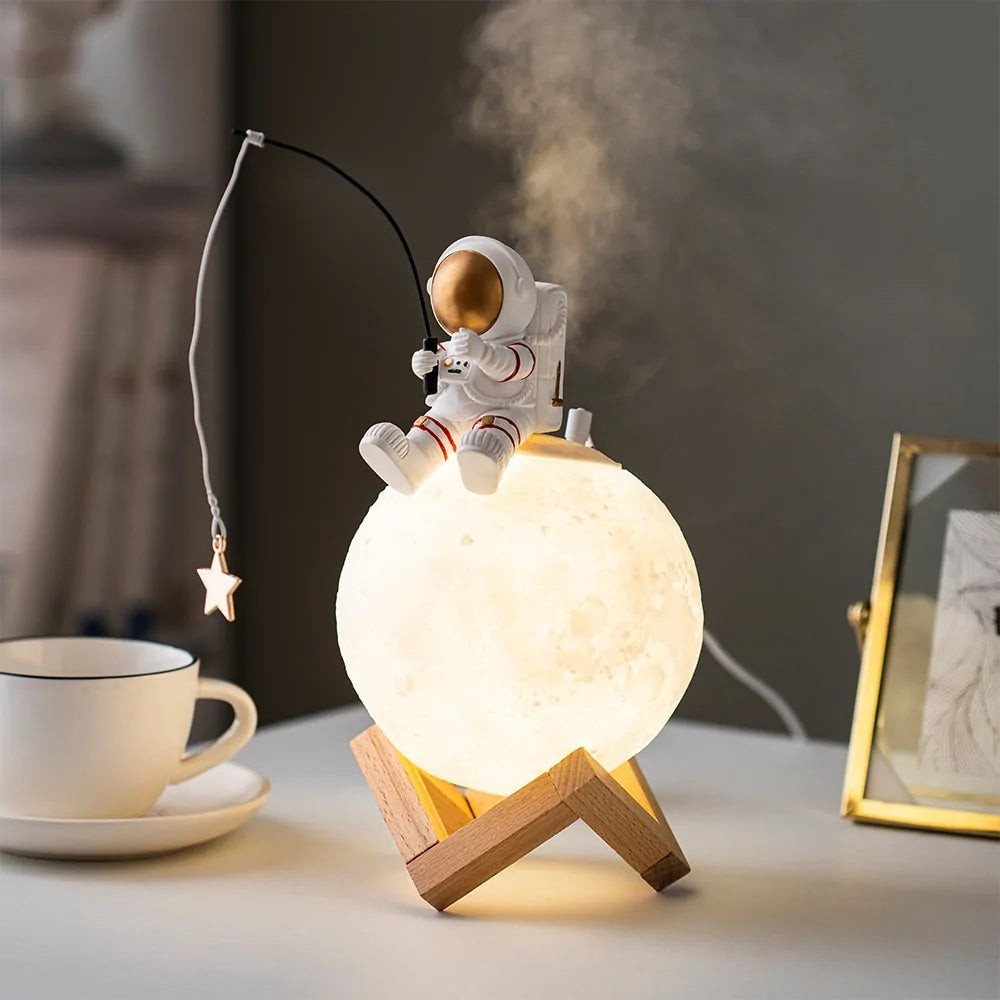 CosmoLamp: Astronaut Desk Light